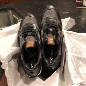 Smoke Black coach runners